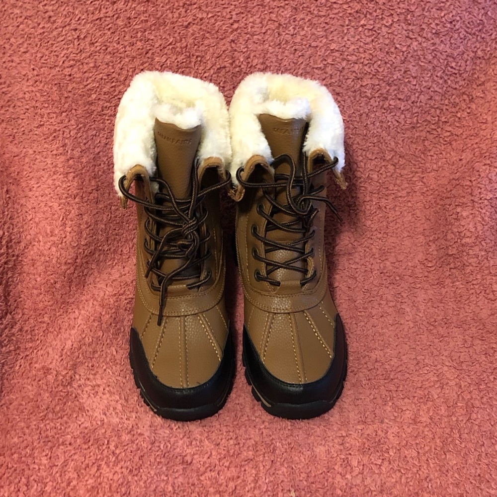 NWOT - 3M Thinsulate Brown and Cream Insulated Lace-Up Boots